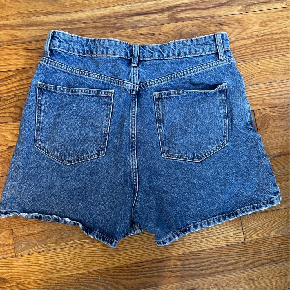Zara Shorts - Picture 2 of 4